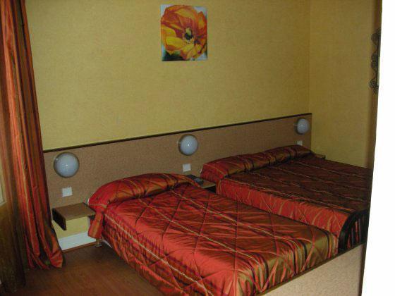 Hotel Douglas Puteaux Rum bild